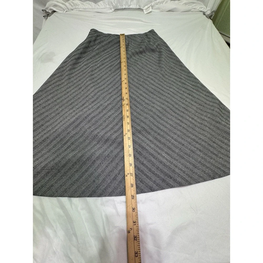 Eddie Bauer Women's Skirt Size 4 Gray Striped Long A-Line Y2K‎ Style Minimalist